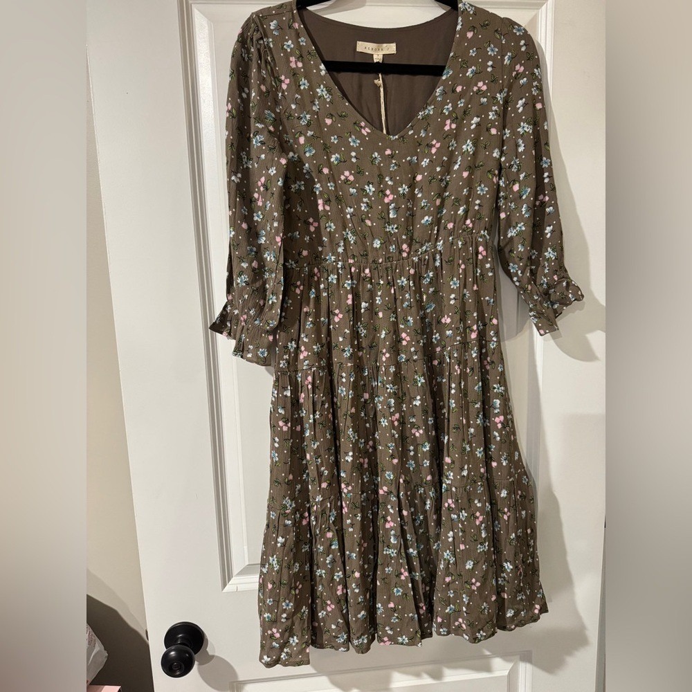 Floral Tiered‎ Dress Brown Cottagecore Romantic Midi 3/4 Sleeve Size Small
